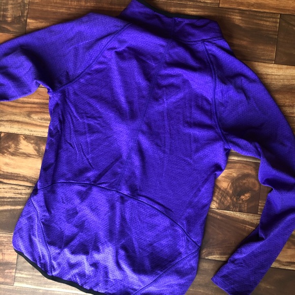 Athletic pull over - light weight - Picture 3 of 3